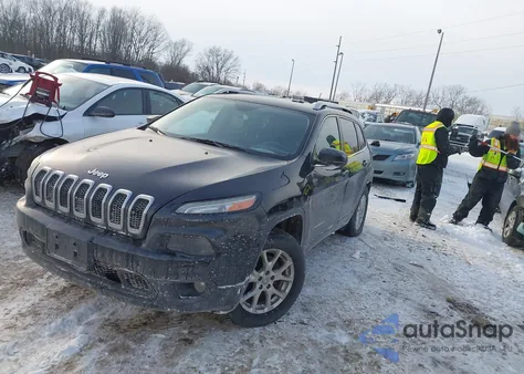 2015 Jeep Cherokee Latitude z USA, uszkodzony, nr VIN 1C4PJMCB3FW768335
